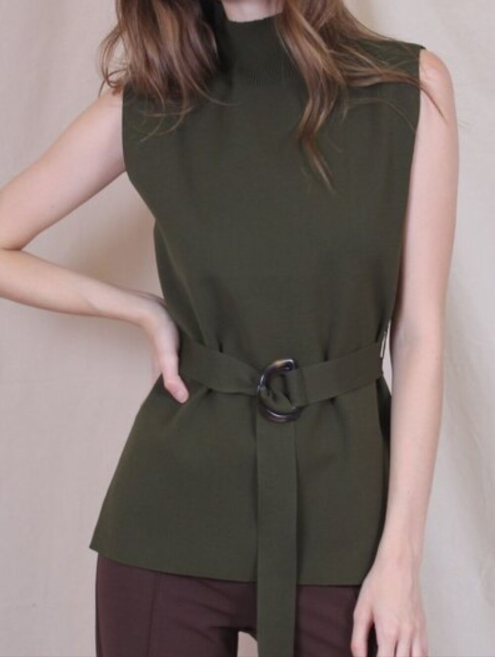 Fore Sleeveless Mock Neck Belted Top Olive Green M